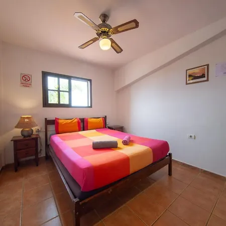 La Tortuga Hostal *