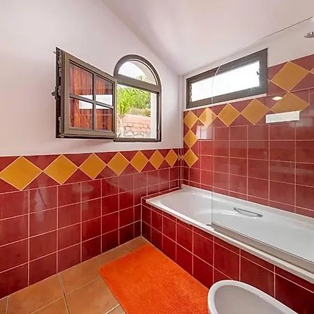 Hostal La Tortuga *